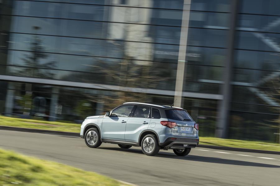  Suzuki Vitara Hybrid AllGrip 2020 года  (WW) (фото 23 из 30)